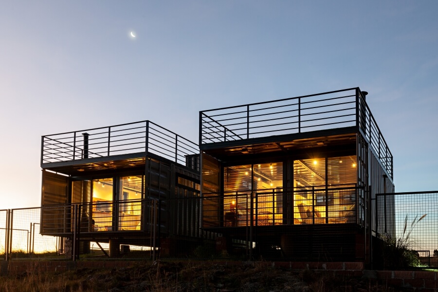 Os encantos da Cambará Contêiner inspirada nas Tiny Houses