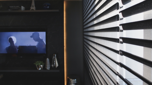 O charme e a tecnologia das cortinas especiais: modelos que moldam...