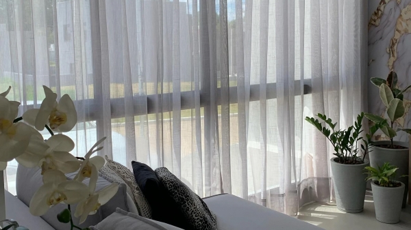 Tudo sobre cortinas tradicionais: tecidos, acabamentos, acionamentos...